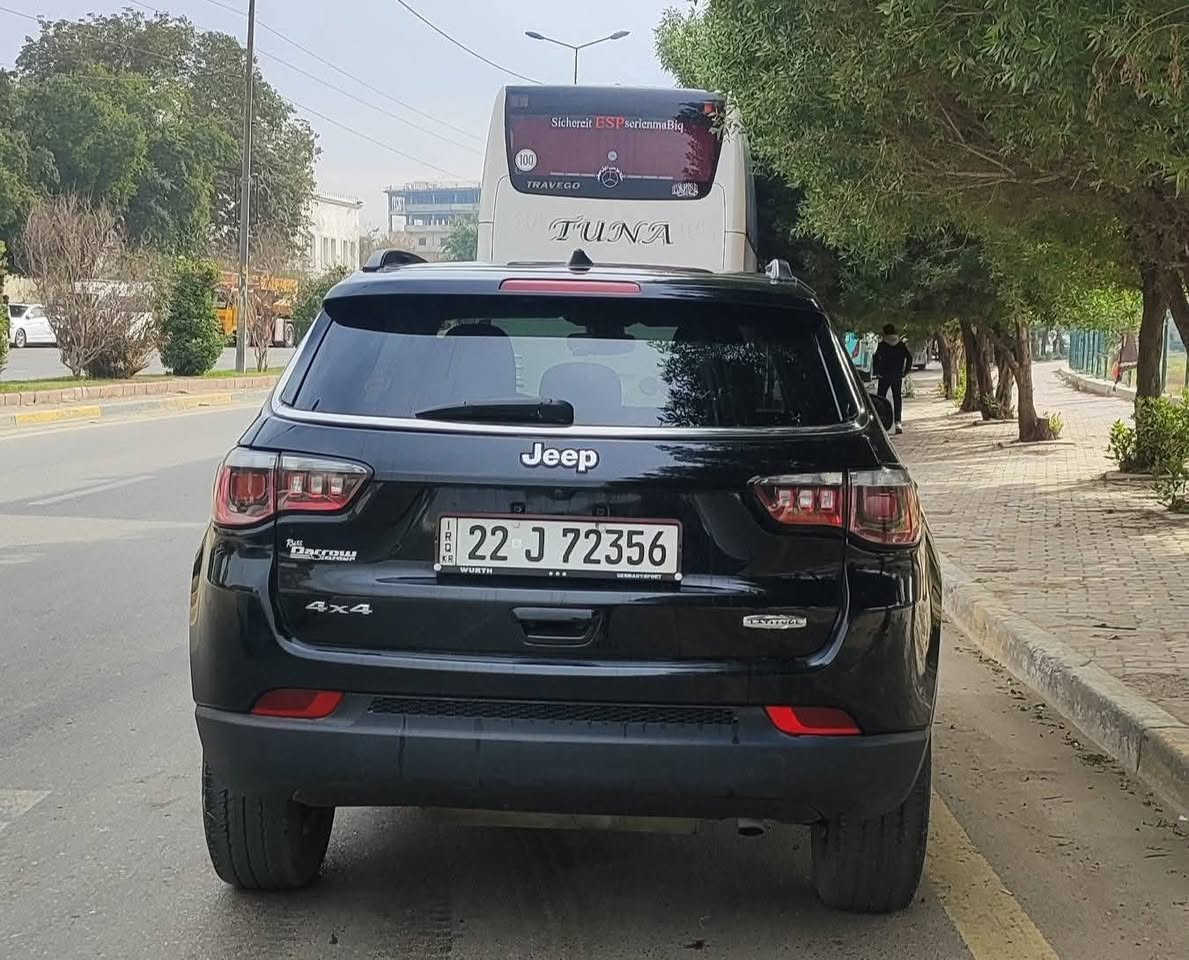 جيب كومباس موديل 2020 رقم اربيل باسمي
السيارة كيلن حادث خفيف🖤
 صور الحادث مرفق المنشور🖤
 فول مواصفات بانوراما فوريل🖤
 وباقي المواصفات المعروفة 🖤
مكان السيارة بغداد 
***********

