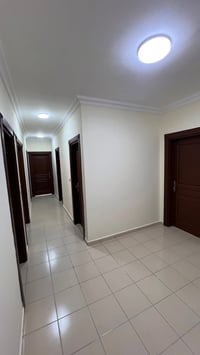 شقة واجهة • مجمع اڤروستي • ١٦٨م