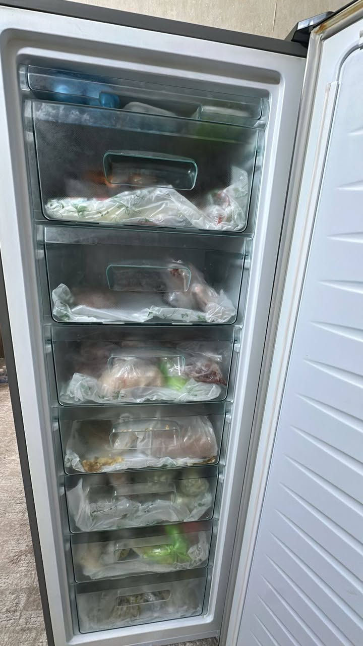 مجمده المتين جديده
اول ما اخذوها نضرب بوريها وصلحوها نفس الشركه مالتها
ب ٣٠٠ الف
*********** كربلاء, العراق
