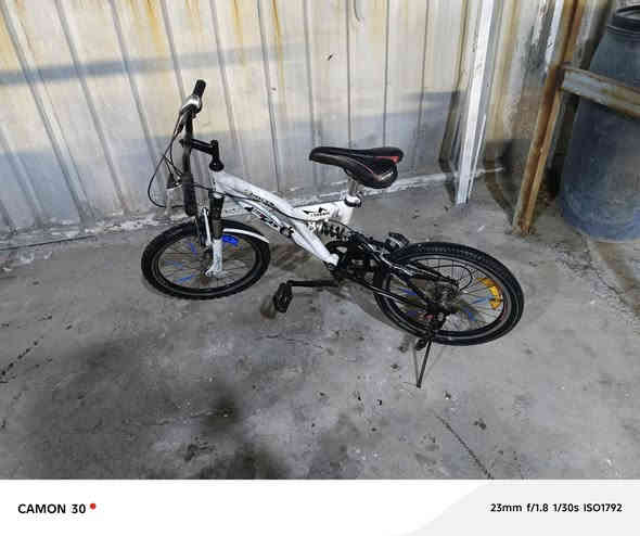 بايسكل رياضي للبيع العنوان بغداد سيديه والسعر خاص
الرقم/***********
