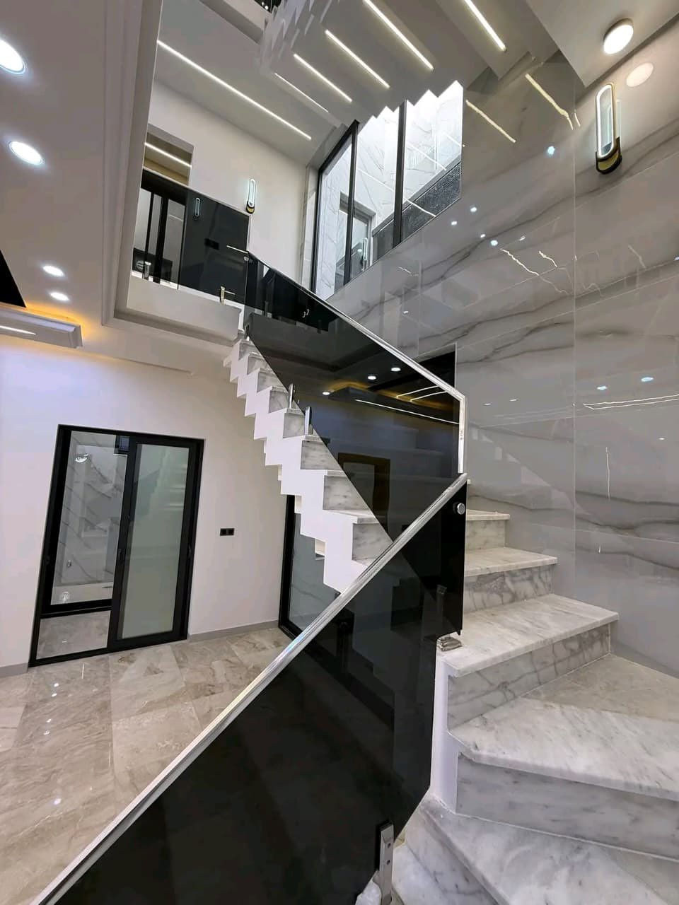 شارع الإمام علي طابقين جديد للإيجار والبيع ***********الشراي يجي خاص واتساب
