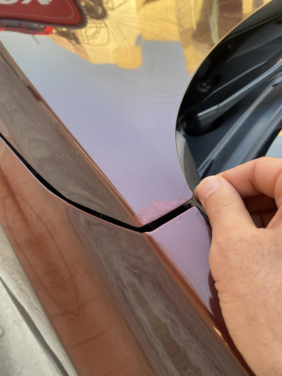 سلام عليكم..
نيسان سنترا 2022 كرزي رقم اربيل  للبيع 
مواصفاتها sv
تحكم ستيرن كامل،بصمة،وضعيات قيادة (ايكو،وعادي،وسبورت)، اوتو ستوب امامي خلفي،الحفاظ على المسار،حساسات مري 

حادثها فقط بنيد  باقي السيارة مكفولة من الضرر والصبغ  والمكينة والكير ، بالنسبة للكير مبدل دهنه وفلاتر يعني خير من الله ودهن المكينة هم مبدله جديد يعني السيارة عليها ادامه 
اكو كم ملاحظة بيها بالبدي تكحيلات بسيطة  واضحة بالصور 
مكان السيارة بغداد - البلديات 
السعر 163$
***********
