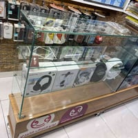 فاترينة للبيع قياس 120 العرض *30 الارتفاع 125 السعر 150 الف  الكرادة د...