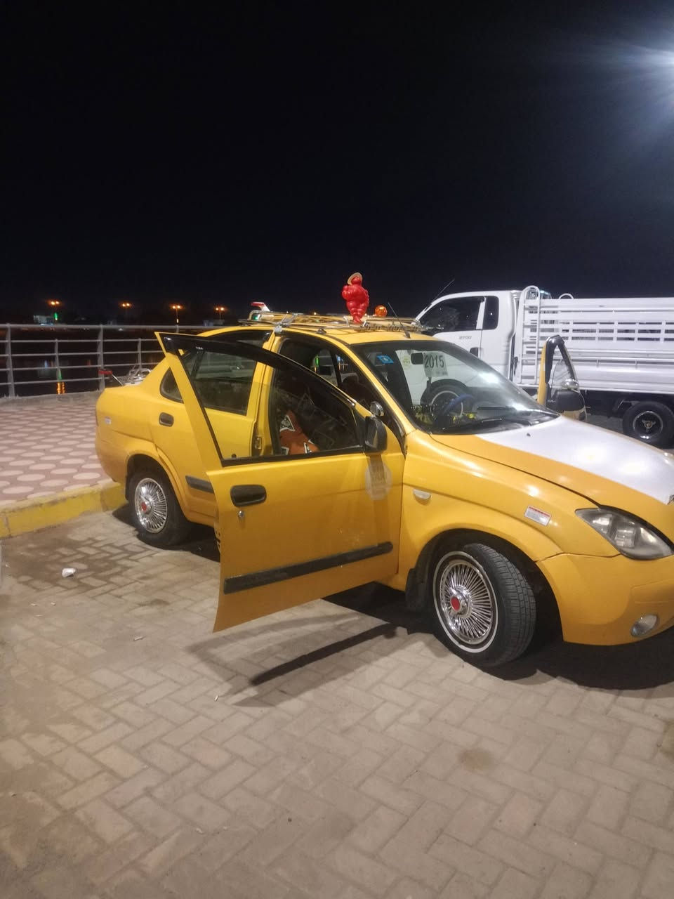 السلام عليكم سياره طيبه مديل 2015 سياره جازه من كلشي مكينه وكير خير من الله حداديه جديده مشط جديد تايرات جدد  كبل الشارع سعره 40وبيه مجال  *********** وبيه وساب
