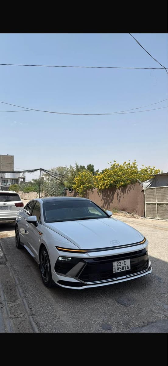 سوناتا فول 1/1 مديل 2024
ماشيه 54 الف 
بنرامه 
سياره صار بيها دحجه بدلة الباب الخلفي وشويه صبغ بل جاملغ الخلفي 
سعر 208 وبيها مجال *********** النجف, العراق
