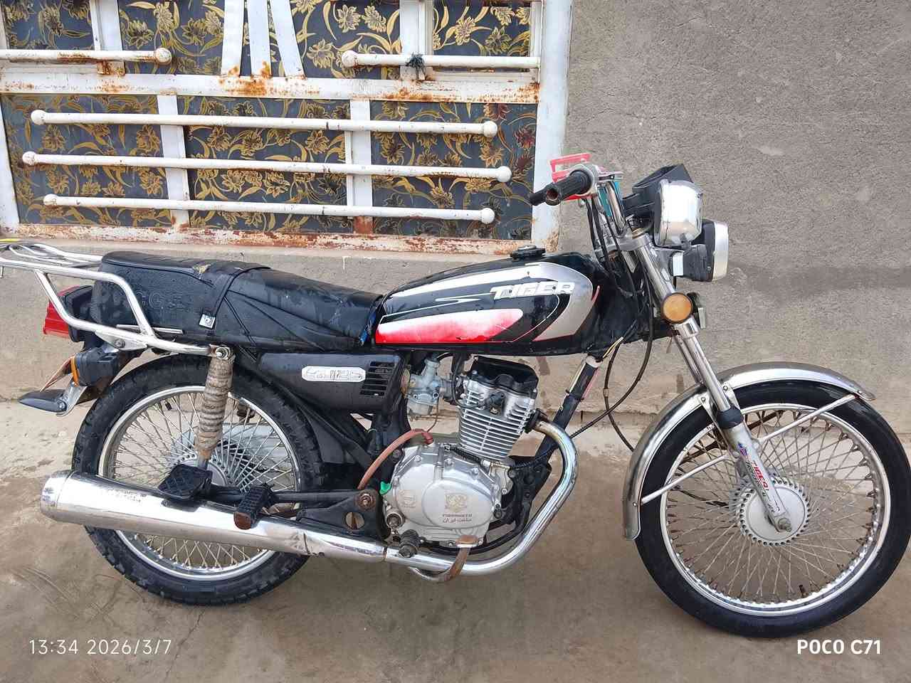 دراجه لبيع مديل 22كلك كلك كلك كهربائيات كلها شغاله دراجه كامله عوزها بس الشفت مال الهندر المكان بابل الحمزه الغربي الخميسيه السعر 375 وبيها مجال***********
