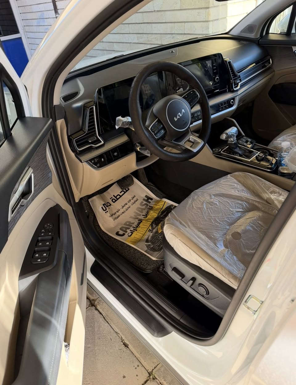 سلام عليك كيه سبورتج البيع سياره فوول بس موً جيتي لاين خليجي موديل 2024 ماشيه 30 الف السعر 245 مكاني بغداد رقم تلفون ***********
