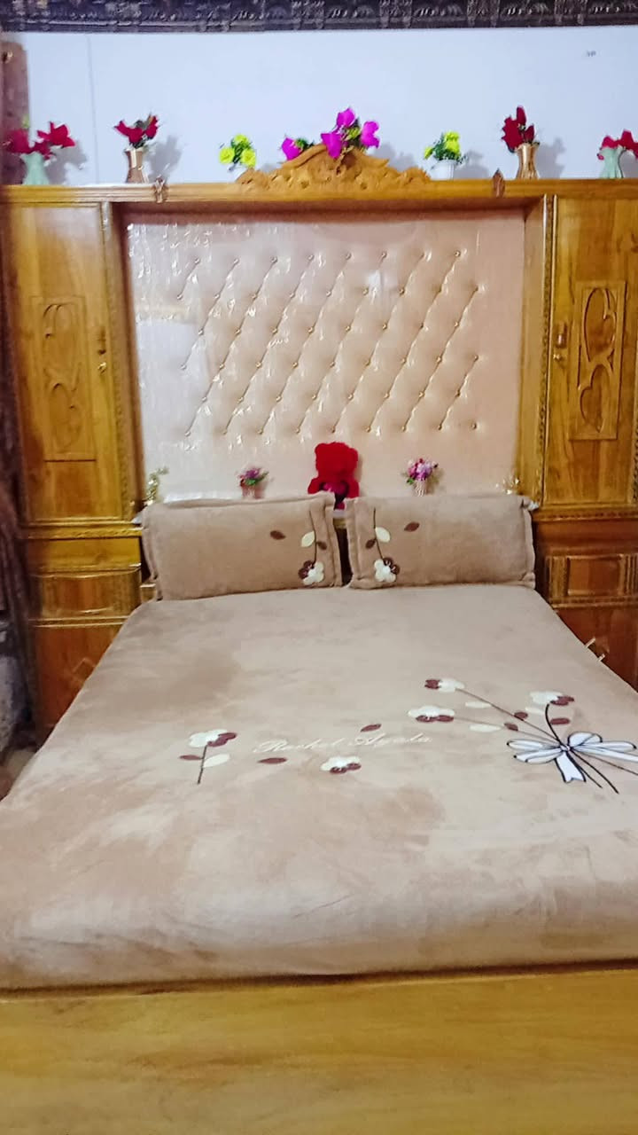 كاونتر لبيع تزكام نضيف سعره 600وبي مجال قليل العنوان حي العسكري نهاية شارع ستين وره المشروع البو جاسم شارع الملعب مقابيل المولد  ***********وغرفه لبيع  بعدهي جديد سعره واحد وربع
