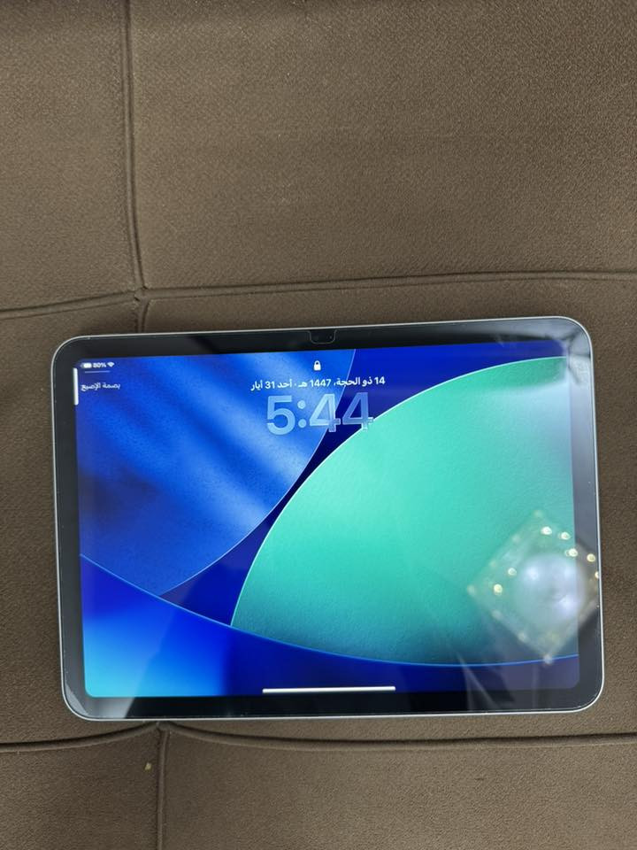 ايباد جيل 11 ذاكره 128 بطاريه 100 بعده بل ضمان مشحون 45 مره فقط كامل ملحقات و حساب ببجي قوي ثنينهن مراوس بايباد m4 وانطيه فرق او بيع سعر 750 مراسله واتساب ***********
