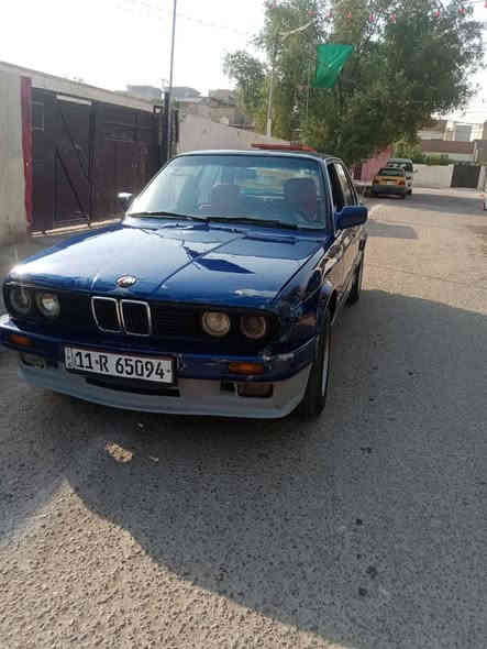 بي ام زعره كير اوتماتيك باسن كير محرك 25 مفتوح السياره خير من الله ما معتازه شي بيها وياله رياضي بس تشدون مكاين جام عدنه وبطاين سعره خاص مكان بغداد الزعفرانيه رقمي***********
