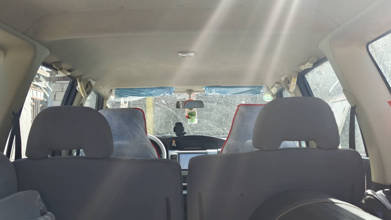 VTC. 4800
موديل 2008
منظومه غاز 100لتر
مزاد الداخليه
مخصصه رقم بغداد
صبغ بدون ضربه ومعجون
داخليه نضيفه
بدون اي نقوصات 
محرك وگير بدون عيب
تايرات جديد
دبل اكسل خفيف ثقيل شغال
دف لوك

سعر 115
***********
