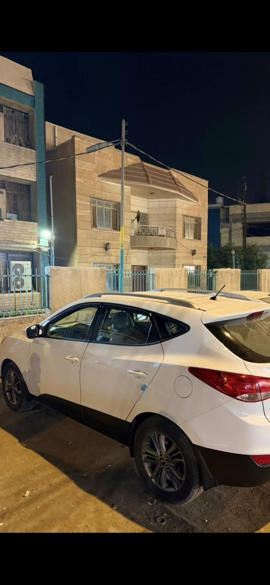 توسان مديل 2014خليجي مال بيت بيه فقط جاملغ صبغ وباردين باقي مكينه وكير كفاله وعندي سونار بيه  مكان بابل المركز ***********
