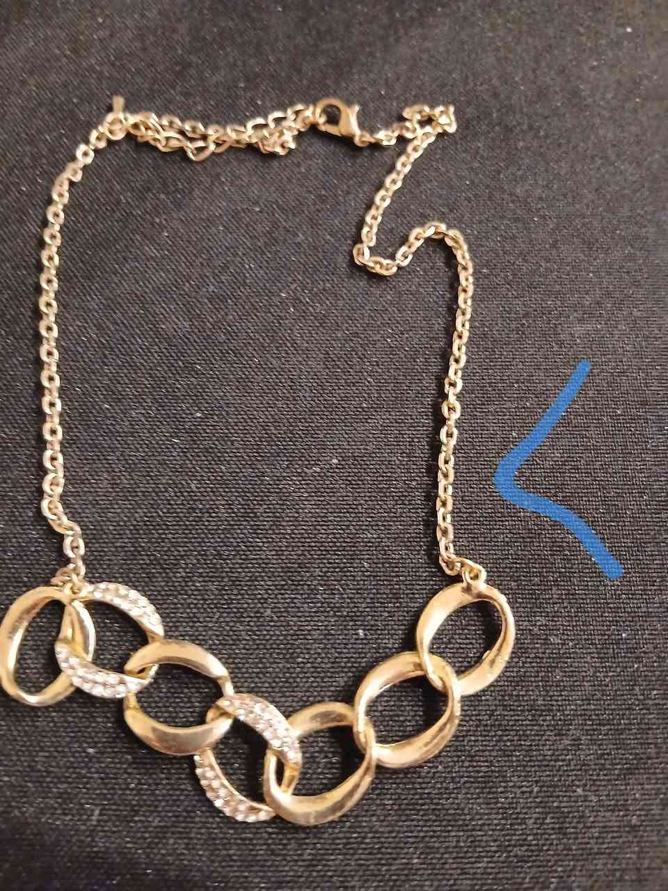 مجموعه كلايد والاسعار مكتوبه من رخصه الأدمنيه


**إذا كنت صاحب هذا الإعلان وتريد حذفه لأي سبب، رجاءا أرسل رسالة إلى الدعم الفني**
