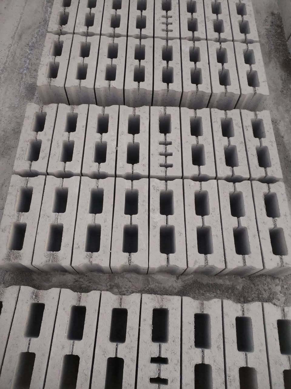 يتوفر لدينا بلوك « صلد و مجوف » درجه اولى معامل كوكجلي الموصل
يتوفر لدينا كرين لنقل البلوك +   يتوفر لدينا حصو رمل كنهش
الاستفسار الاتصال على الارقام
 ***********
***********
