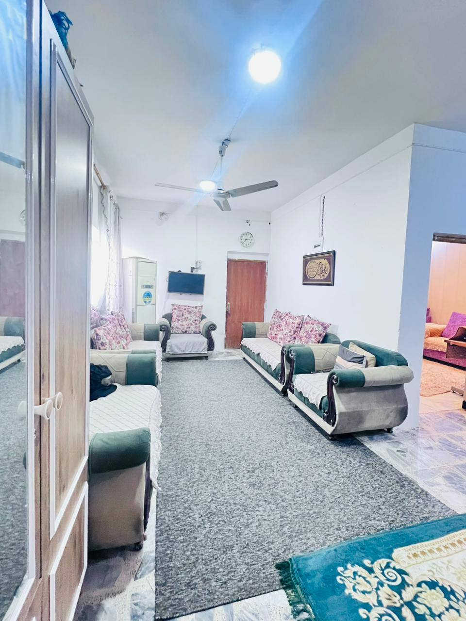 دار للبيع طابو زراعي سند 25 مساحه 250م الجزائر مقابل مستشفى مرجان بالجهه المقابله يبعد عن الشارع الرئيسي  20م اربع غرف نوم بناء سنه 2007 البيت نظيف سعر المتر مليون للاستفسار الاتصال على الرقم ***********واتساب ايضا أو مراجعه مكتبنا الكائن في الجزائر مقابل مجبس التمور
