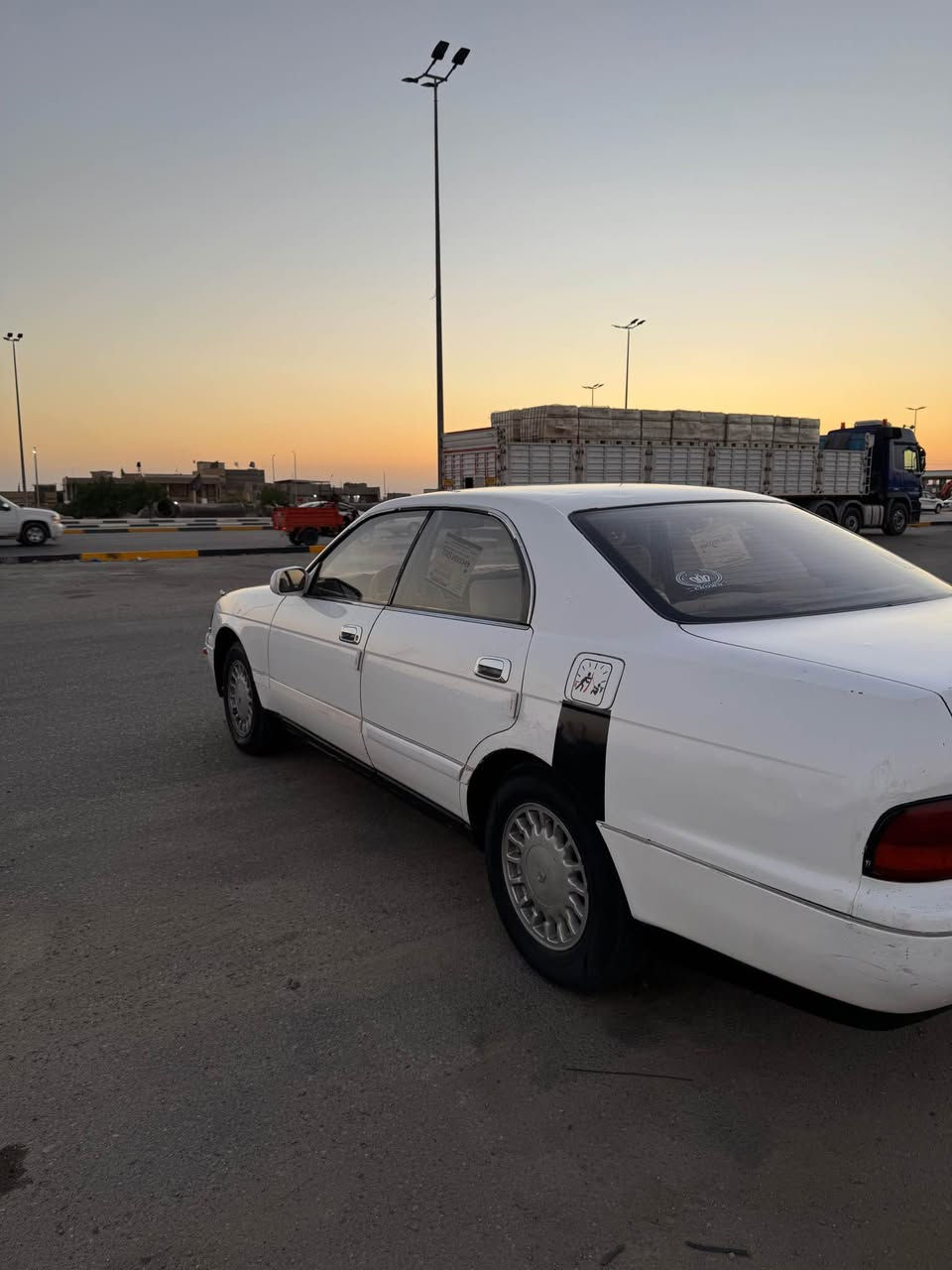 سلام عليكم بطه مديل 2000مكينه وكير حداديه جاهزه السياره بلديه مكفوله كص ونغل وضربه السياره جاهزه من كلشي مكان السياره البصره كرمت علي 
رقم الهاتف ***********
السعر 53وبيه مجال البصرة, العراق
