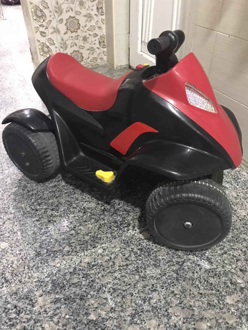 اصليه قويه شغاله كلشي مبيها سعر ٧٥  ستعمال قليل


**إذا كنت صاحب هذا الإعلان وتريد حذفه لأي سبب، رجاءا أرسل رسالة إلى الدعم الفني**