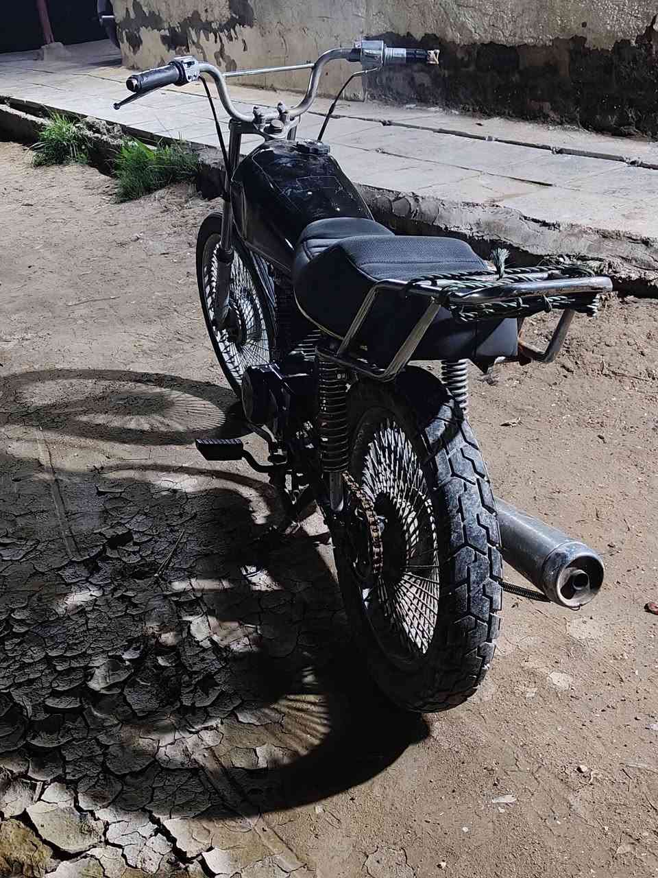 لبيع سعر 160 ويبه مجال قليل بكاني بغداد تقاطع نهروان ***********
