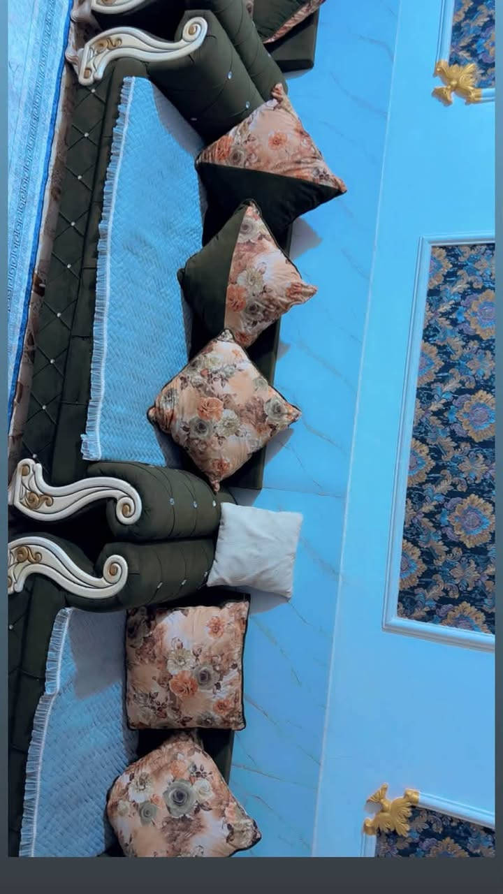سلام عليكم تخم للبيع نضيف كلش العنوان البلديات ***********
