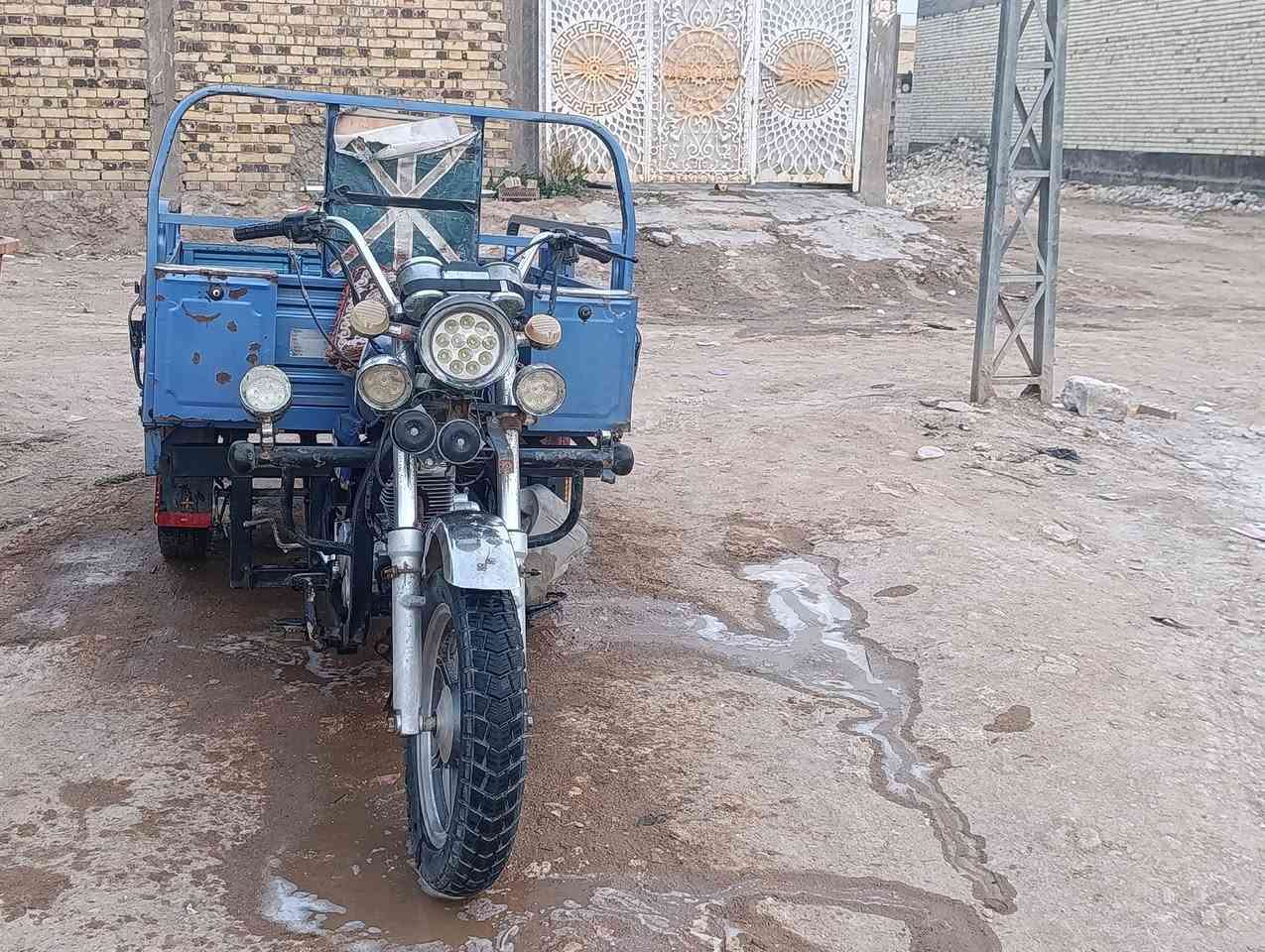 ستوته للبيع موديل 2021 دراجه نظيفه خير من لله محرك ما مفتوح وجديدة السعر 1600 وبيهاا مجال التواصل ع الرقم ***********
