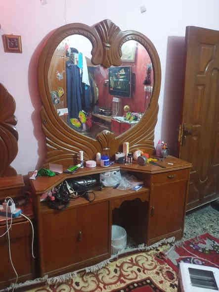 غرفه للبيع ست بوب كامله غير متواجد ع الفيس الأتصال ***********
