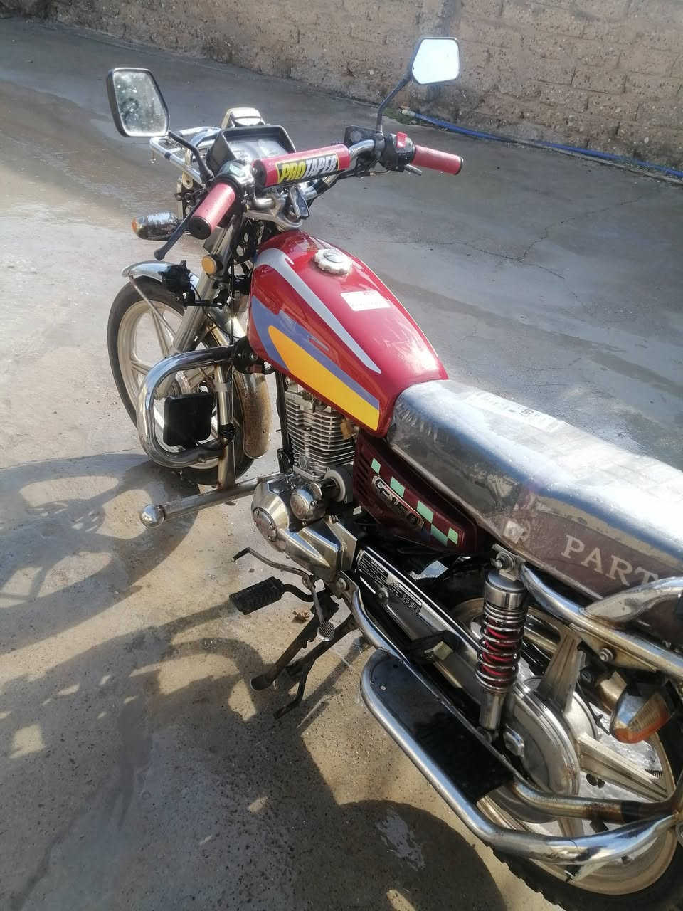 السلام عليكم ماطور للبيع بدوي نضيف كلشي شغال نكره سلف السعر ٤٥٠ المكان جنوب الموصل الحود 
*********** مراوس ب ستوته حت لو انطي فرق
