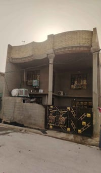 دار للبيع المساحة ١٨٠ متر  خدمات كهرباء ماء مجاري رصيف الشارع راح يتبل...