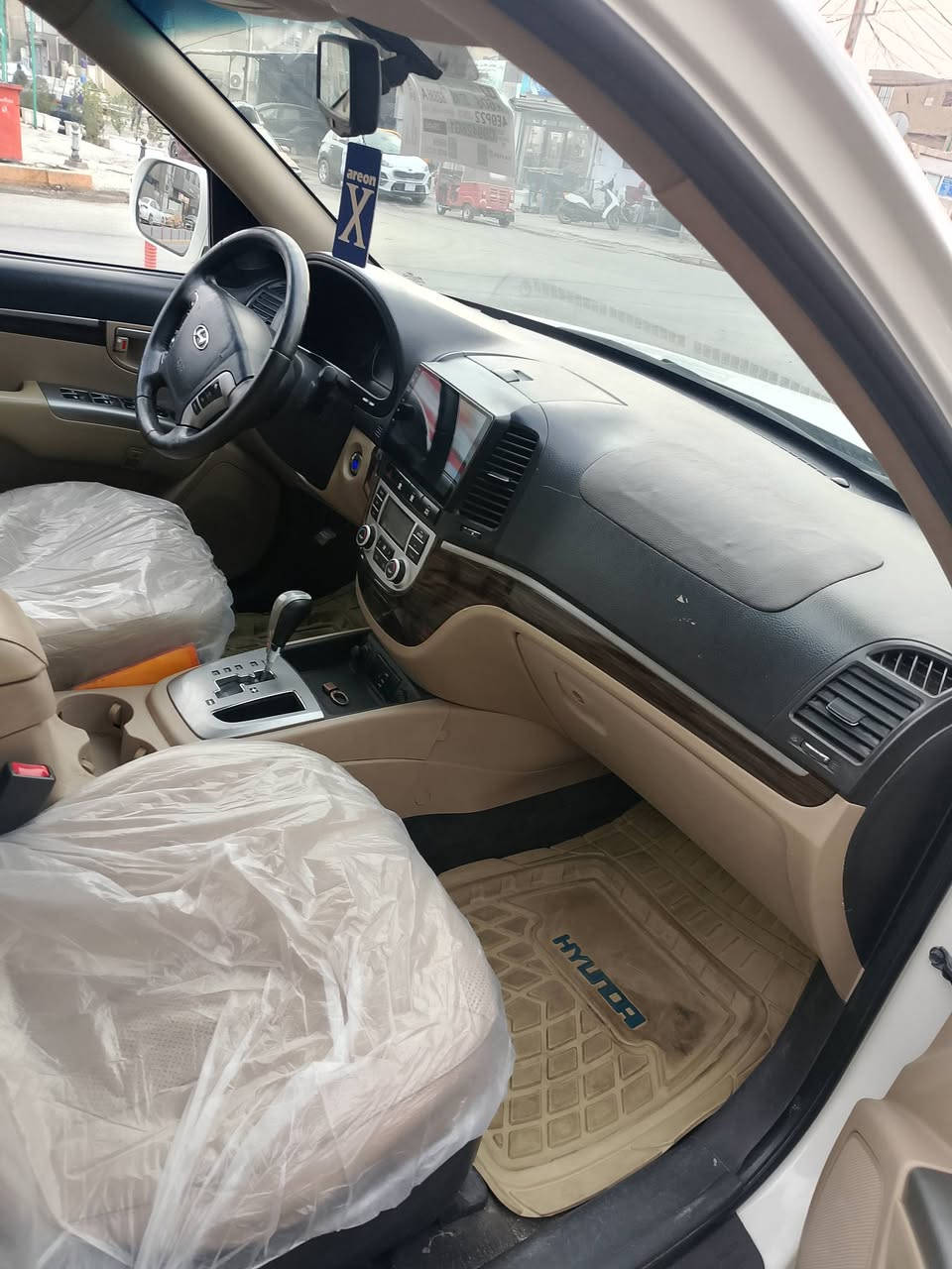 السلام عليكم هونداي سنتافي موديل 2011 خليجي فول مواصفات سته سلندر رقم بغداد دولي سعر 140 وبيها مجال بسيط *********** مكان بغداد
