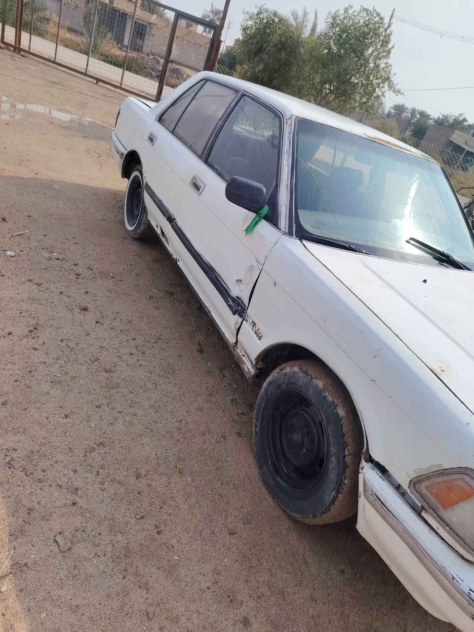 سيدان للبيع ايسر بلاد رقم الماني مكينة فيفي تي كير خير من الله سنوية ساقطة ب2022 صاحبها موجود يريد تحويل ثاني يوم تايرات نظيفة حدادية كهرائيات كلها شغاله سعرها 34 وبيها مجال حك الجية مكان السيارة سوق الشيوخ باقي التفاصيل اتصل على الرقم ***********
