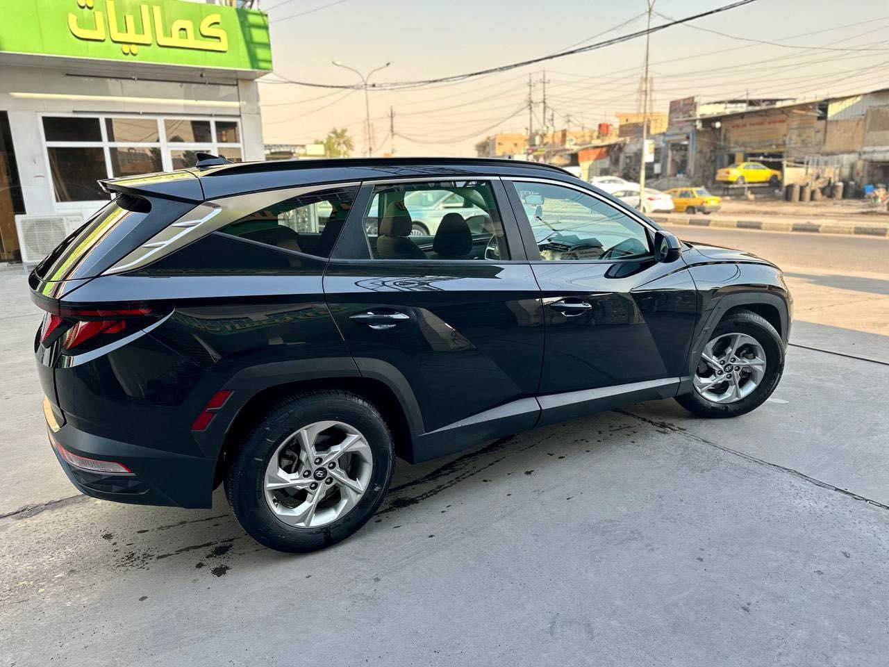 السلام عليكم .. هونداي توسان 2024 بانزين محرك 2500 ماشية 36 الف ميل ، رقم بغداد بأسمي ،وارد امريكي حادثها صبغ ربع البنيد وتبديل جاملغات امامية نفس اللون بدون صبغ ، شاصي مكفول راديترات بلادية ، ايرباك دركة وبردة ، موصفات SEL بصمة ، تشغيل عن بعد ، صندوق كهرباء ، شاحن وايرلس ، تدفئة كشنات ، شاشة وكاميرا ، وباقي المواصفات المعروف ، مكان السيارة بغداد ، السعر 175ورقة بيها مجال ، للأستفسار / *********** متوفر واتساب ، ترهم بيع او مراوس حسب القناعة .
