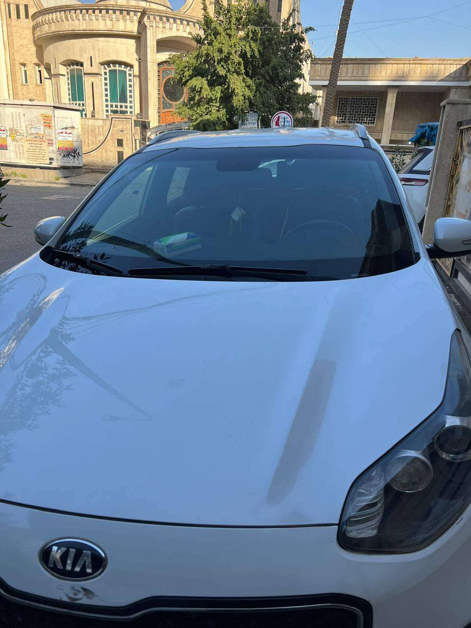 السلام عليكم       مكفوله من الصبغ  بدون بارد
كيا سبورتج 2018 خليجي 
ماشيه 133 الف
شاشه  كامره 360 
صدر امامي خلفي جديد 
تخم تايرات جداد 
لايت زنون بلوجكترات زنون 
اناره سستم داخليه 
كشنات جلد. 
اشاير مري  
السعر 177 مكان السيارة المنصور
‭٠٧٩٠ ٣٧١ ٧٦٥٣
