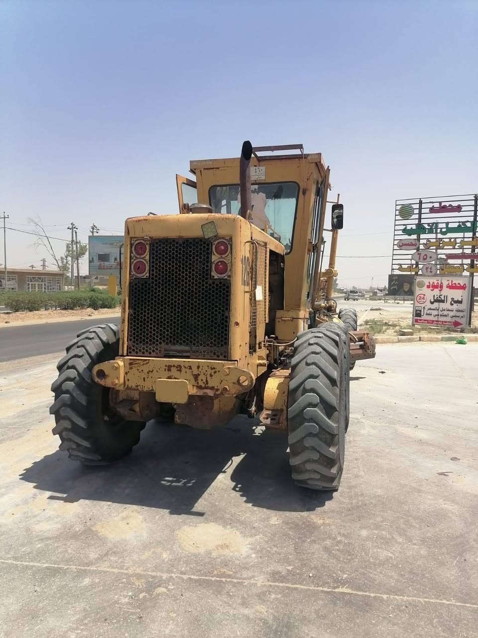 السلام عليكم كريدر للبيع كتر جي 12 موديل 82 مكينه جهازه السعر ع خاص ***********
