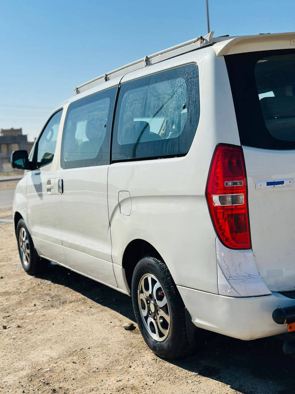 سلام عليكم ستاركس 2009 للبيع رقم بابل سنويه جديده تبريد تخم تاير جاهزه السياره مكينه بيها بخار  بيها جاملغ جهة السائق صبغ  ولباقي كفاله السعر 125وبيها مجال للاستفسار 
***********
*********** مكان واسط العزيزيه
