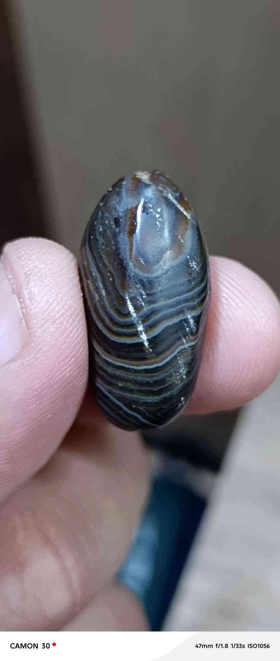 السلام عليكم خمسه احجار للبيع سعر القطعه ٢٥واذا شلع 100 بصرة *********** البصرة
