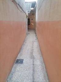 بيت للأيجار سايدين حي العامل  مساحة البيت 100م دوسة شرقي ثلاثة غرف كاش...