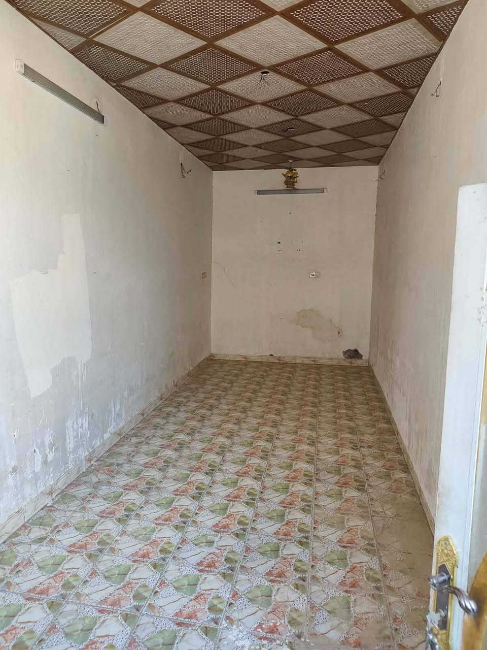 (ع.. 397 )
بيت للايجار  (100 متر) حي الوفاء مقابيل الجزيره قرب جامع فاطمة الزهراء
سعر الايجار  300 الف 
يحتوي على طابق واحد
غرفه  مطبخ   صاله  استقبال


**إذا كنت صاحب هذا الإعلان وتريد حذفه لأي سبب، رجاءا أرسل رسالة إلى الدعم الفني**