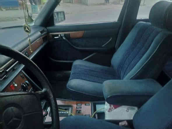 سلام عليكم مارسيدس جامبو 300 مكينه وكير بلاد موديل 1989 بغداد الماني السعر 60  *********** ممتواجد ع فيس ولحد يكسر بحلال العالم مكان السياره بغداد
