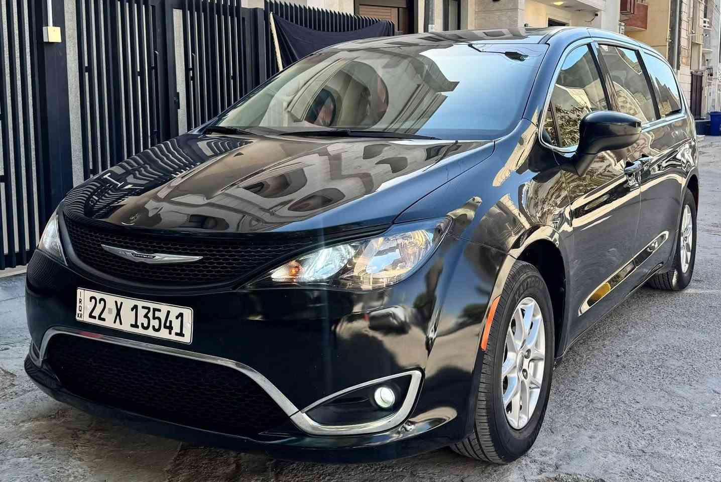 CHRYSLER VOYAGER, LX

للبيع كلايسلر فويجر وارد امريكي موديل 2022

رقم اربيل الجديد
لون اسود♠️♠️♠️

حجم محرك 3600

بصمة تشغيل وابواب بصمة وتشغيل عن بعد 

ابواب سلايد كهربائي ⚡️ 

صندوك كهربائي شفط

رادار امامي تحديد مسار توقف ذاتي 

كشن كهرباء

سيارة حادثه حافت الجاملغ 
وقطعطين كلير امريكا
راديترات لغود شواصي كفاله 

سعر.   179$
للتواصل *********** 
مكان سياره بغداد زيونه بغداد, العراق
