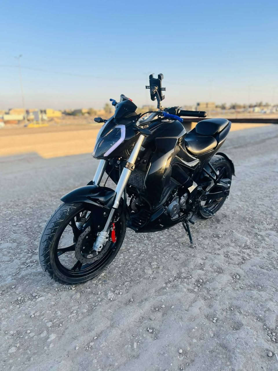 السلام عليكم بنلي إيطالي للبيع موديل 2020
رقم وسنويه بصره تحويله بكل محافظات العراق لان الدراجه مارشفه بل مرور محرك ١٧٥دراجه خير من الله شلعه ومعدل ماشالله صوت رياضي مكاني حله شارع 80رقم *********** 

سعر 1650وبيه مجال قليل والي ميعرف أسعارهن ليحجي بكيفه
