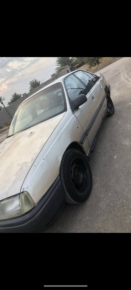 السلام عليكم اوبل اوميكا موديل 1989 سياره جاهزه تشغل وتطلع السعر 23 وبيها مجال مكاني الانبار 
للاستفسار:  ***********
