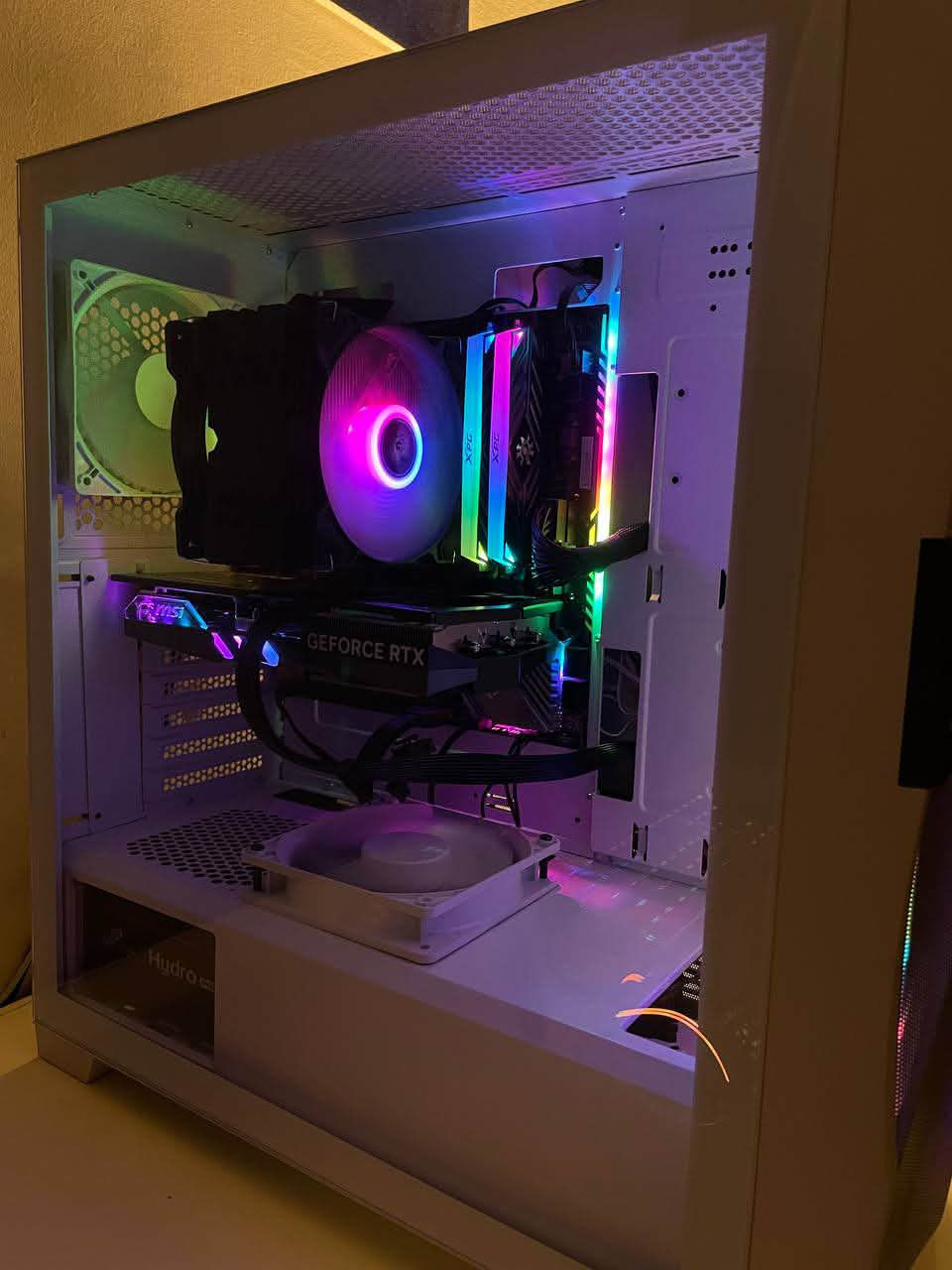 السلام عليكم ورحمه الله
عرض بيع ( الحاسبة كاملة مابيع قطع مفردة  ) 
المواصفات :
Cpu : AMD Ryzen 5 5600x

Motherboard : Colourful CVN B550M Gaming pro

Ram : 16 GB Ddr4

GPU :Nividia GeForce RTX 4060Ti Gaming 8GB

Hard :M.2 Lexar 1TB NVME

Fan : Snowman fan BM6000 dou fan

Case :White  Df 700 flux

Powersupply : Hydro pro 800 watt

Monitor : SAMSUNG Odyssey G7
27 inch
Curved Gaming Monitor
Quad HD 2560 x 1440 2K
240Hz 
1ms

Mouse : Wired glorious model D 

Keyboard : Wireless red dragon Keyboard K530W 60%

السعر : 1,850,000 IQD مليون وثمان مئة وخمسين الف دينار عراقي وبيها مجال بسيط ان شاءالله


**إذا كنت صاحب هذا الإعلان وتريد حذفه لأي سبب، رجاءا أرسل رسالة إلى الدعم الفني**