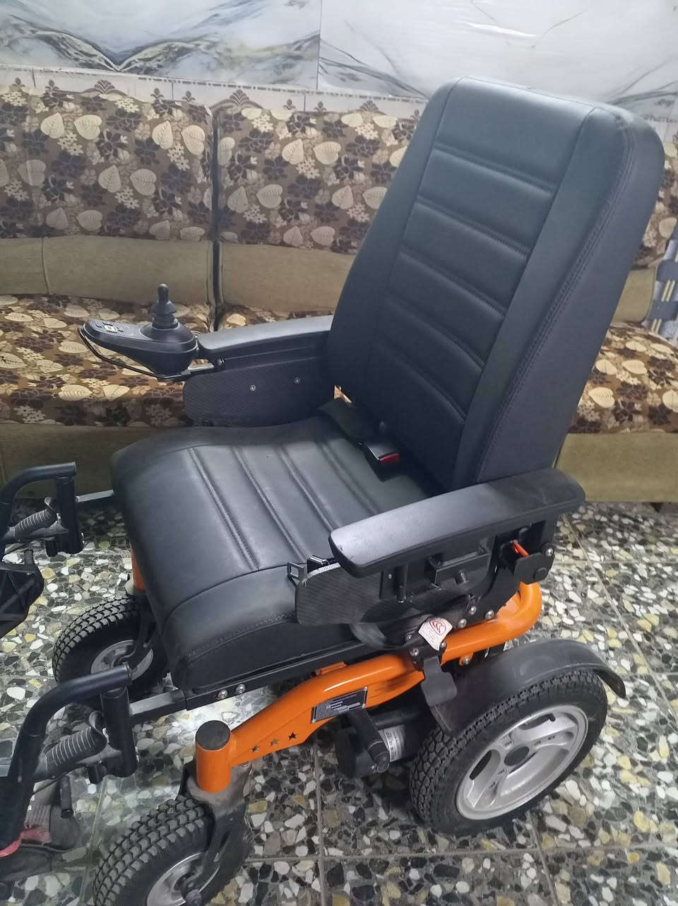 سلام عليكم هاي لعربانه للبيع تشتغل ونضيفه وجديده


**إذا كنت صاحب هذا الإعلان وتريد حذفه لأي سبب، رجاءا أرسل رسالة إلى الدعم الفني**