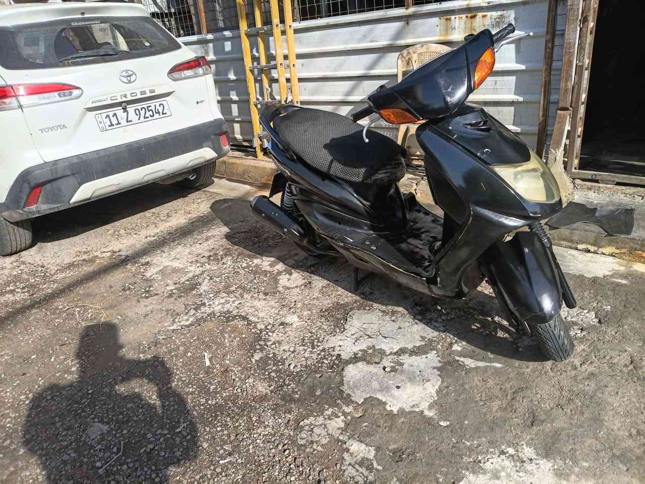 سلام  عليكم سكنس نثيه ١٤٠ سلف وهندر شلعه معدل كهربائيات كلها شغاله  اشاير. طوافه بانزين شغالة كلها جديدة
مكينه بلاديه ناعمه لا نضوح ولا تبخير ولا تنقيص ادامه كلجات جدد دراجه مال رمبه  ابريك امامي خلفي استان تعليك وصفح وستم صوت ما ناقصهة اي شيء كاملة  
السعر (700 بيها مجال ) 
العنوان بغداد // القاهرء
رقم***********
