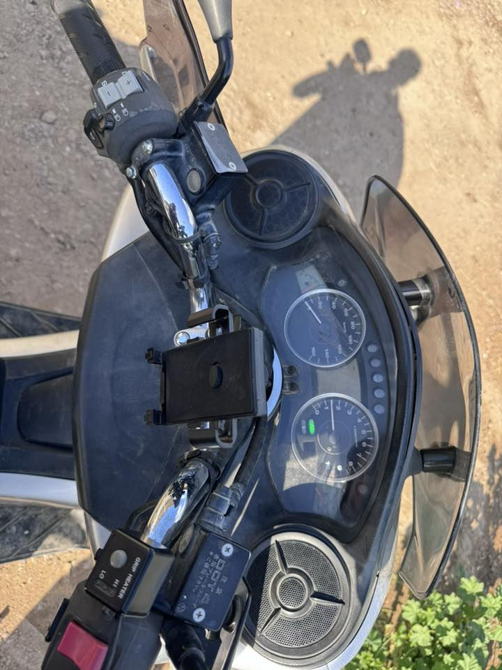 السلام عليكم دراجه فوزه صفر 10موديل 2012دراجه بصمتين كير شغال دراجه مكفوله عدا الشخوط الي بالصور مكينه نضافه ١٠٠٪؜تدفئه يدات سماعات شغاله
سبعه گير 
***********
سعره مليونين و300وبيهه مجال للشراي
