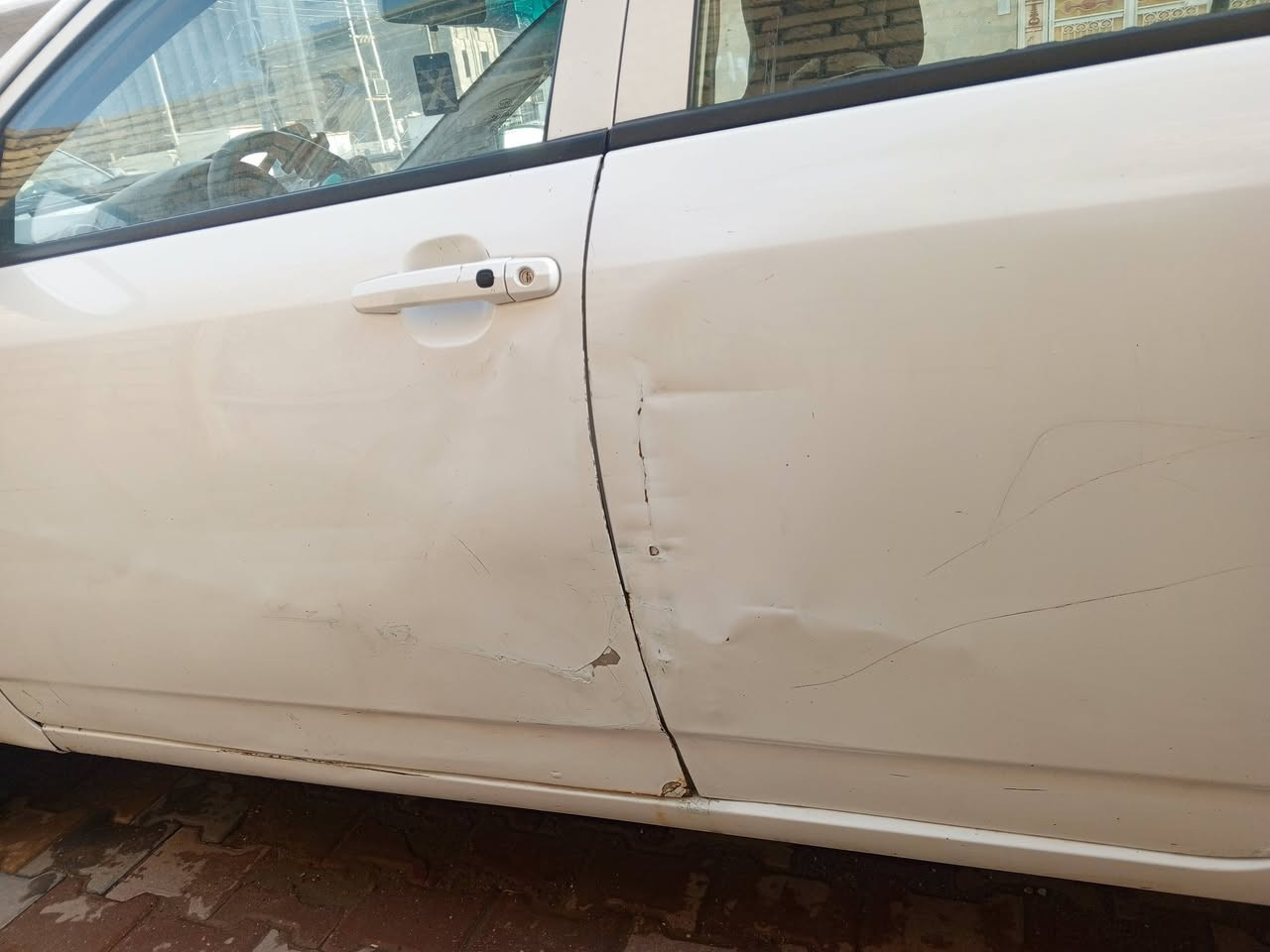 سلام عليكم سياره بيوايدي جي 3 سياره نضيفه وجاهزه مكينه جديده هسه مبدلهه صار شهرين  بيهه دعمه موضحه بصوره وكمبريسر اجهزلك التبريد ونطيكيا السعر 42 وبيهه مجال قليل الاستفسار ***********
