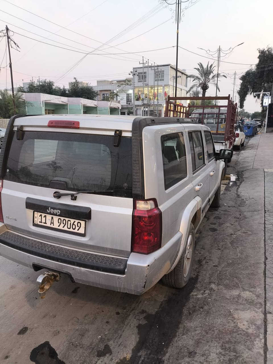 السلام عليكم ورحمه الله وبركاته جيب كومندر 2007 سبعة راكب تبريد 3قطعه مكينه 8سلندر رقم بغداد انكليزي باسمي هزه جديده بيها بس جاملغ وبنيد تبديل نفس اللون كهربائيات وحداديه جديده تايرات تخم جديد قبل شهرين باتري جديد ادامه جديده السعر 85وبيها مجال للجادين العنوان ميسان للاستفسار ***********ابومحمد وان شاء الله الاسبوع الجاي اني بغداد الي يحب يتواصل اني بخدمته واسف على الإطالة
