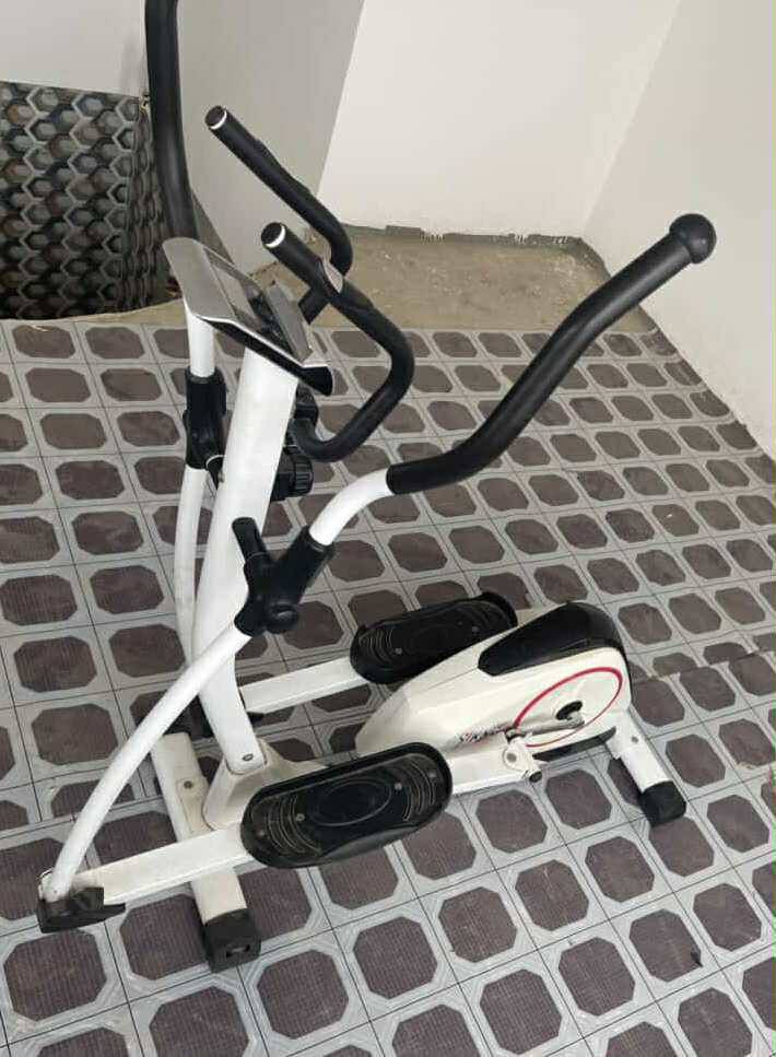 🚴‍♂️ جهاز رياضي للبيع 🚴‍♀️
نظيف ويشتغل 100%، استخدام خفيف
مفيد للرياضة بالبيت، تنحيف وشد الجسم
ما ياخذ مكان وسهل الاستخدام
💰 السعر: 250 نهائي
📍 تواصل خاص 🔸 

@إشارة


**إذا كنت صاحب هذا الإعلان وتريد حذفه لأي سبب، رجاءا أرسل رسالة إلى الدعم الفني**