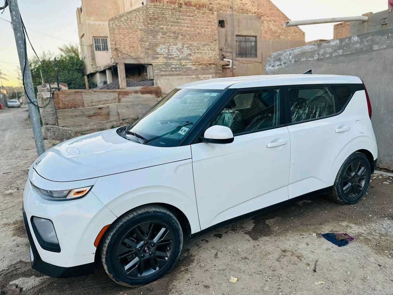 السلام عليكم للبيع كيا صَول/بدون لوحات
موديل 21 لون ابيض صدفي 
الحادث/ جاملغ امامي
ارباك ستيرن طاك فقط ومغلف
المواصفات /شاشه
  كامره دواره
رادار امامي
توقف ذاتي
اوتو بريك
رادارات مري
كشن سايق كهربائي
ويل اسود مميز
مكان السياره /بابل حي الإمام /السعر 137   وبيه مجال 
للاستفسار /***********
