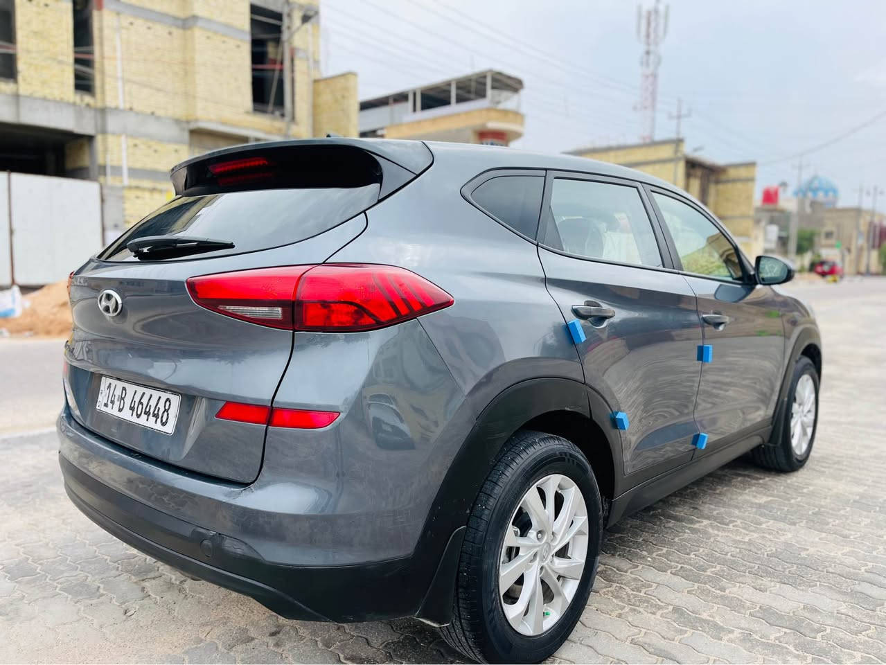 للبيه هونداي توسان موديل 2019 وارد امريكي رقم بصره الجديد هزه جديده سنويه 27 تحويل ثاني يوم سياره مال بنيه وبسمهه مواصفات SE نص فول شاشه جبيره هاند بريك كهربائي قياده ذاتيه محرك 2000 ماشيه 95 الف السياره مابيهه اي نقص جاهزه محرك كير حداده تبريد ثلج حداده نافصهيه كلهه تخم تاير جديد العينه مابيهه اي كلوب مشتغل لايت زنون السياره حدثهه جاملغ وبنيد بدون دواخل وبيهه ثطعتين صبغ يعني 4 قطع صبغ ويا الضربه مال امريكا السعر 130 وهاذا رقمي متواجد اي وقت *********** البصرة, العراق
