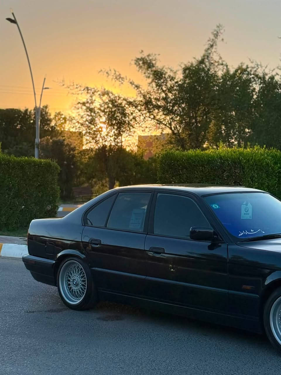 سلام عليكم بي ام525اصل موديل1991رقم بغداد انكليزي سنويه 31محرك مسكر  فانوس كير وتماتيك بجم عريض فتحه سقف تبريد شغل شرط السياره فقط صبغ جماليه بدون ضربه او خياس صدر جديد غرفتها جديده كهربائيات بلادي كشنات جلد بلادي 
السعر64يرهم مراوس ***********
